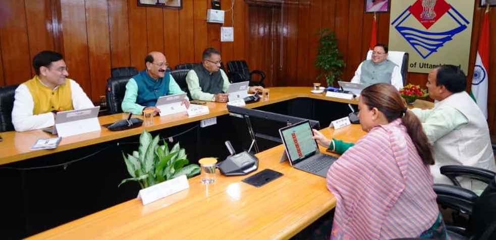 उत्तराखंड: कैबिनेट बैठक में 12 प्रस्तावों को मंजूरी, उपनल कर्मियों और आपदा पीड़ितों को बड़ी राहत