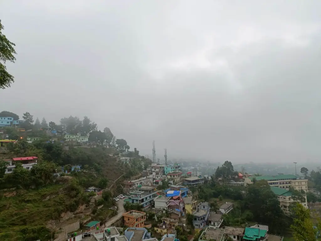 उत्तराखंड: बारिश न होने से बढ़ी सूखी ठंड, चार दिसंबर तक शुष्क रहेगा मौसम