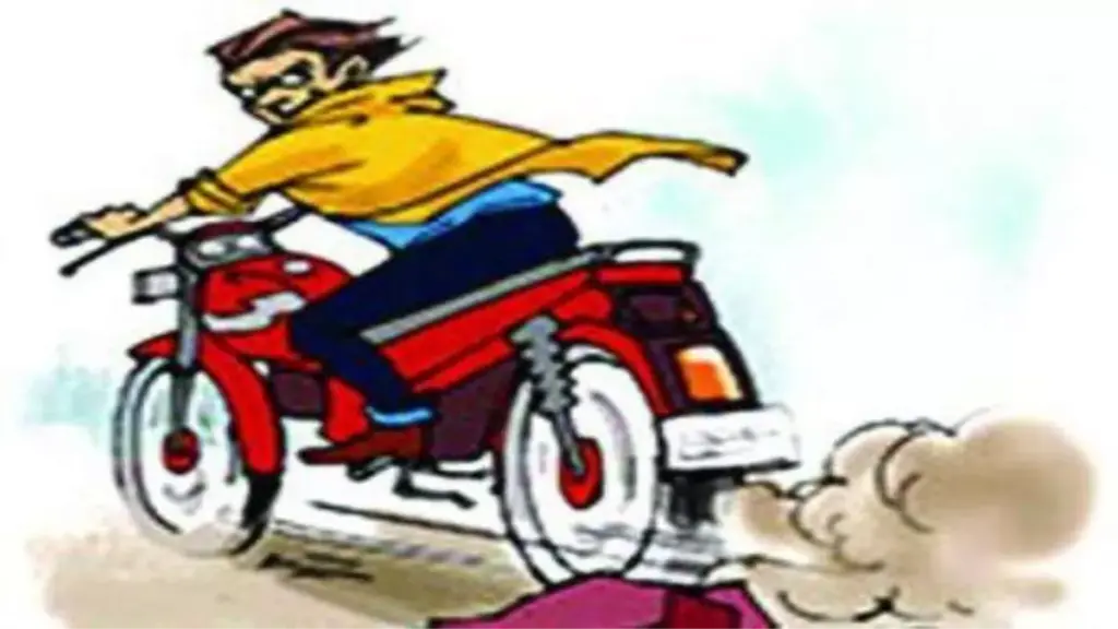 हल्द्वानी: रामपुर रोड स्थित बालाजी मोटर्स शोरूम से तीन एक्टिवा चोरी, सीसीटीवी में कैद हुआ चोर