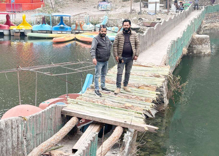 Nainital: सातताल झील की टूटी पुल से पर्यटकों की सुरक्षा खतरे में, जल्द निर्माण की मांग