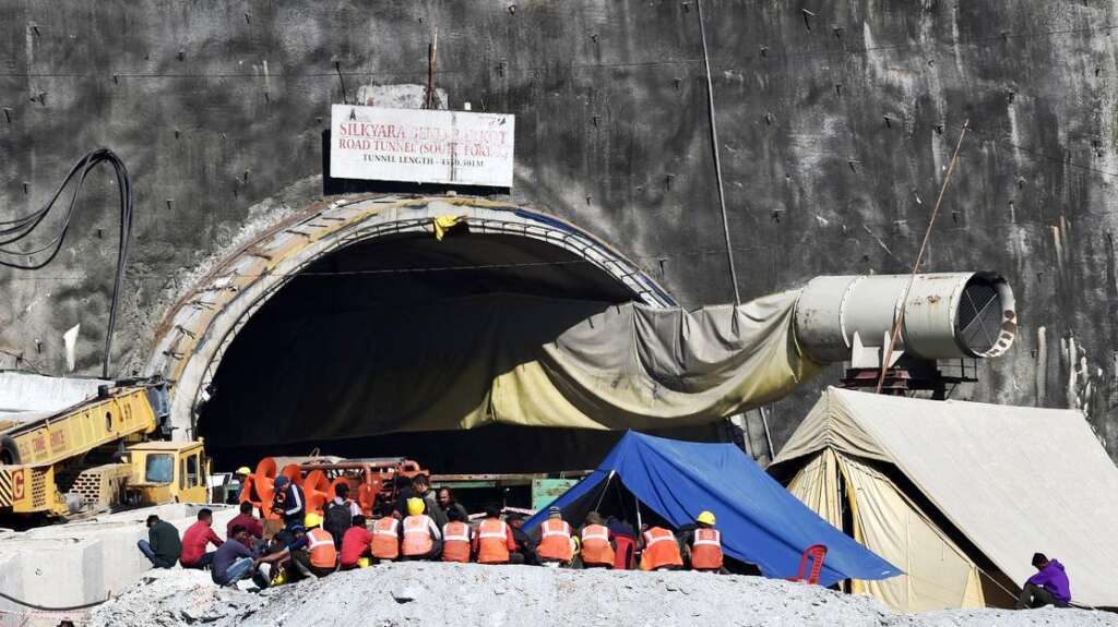 Uttarakhand: सिलक्यारा टनल में फिर हादसा, पत्थर गिरने से झारखंड के मजदूर की मौत