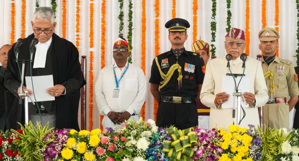 Uttarakhand: डॉ. ढाल सिंह बिसेन ने ली उत्तराखंड के राज्यपाल पद की शपथ, लोक भवन में हुआ समारोह