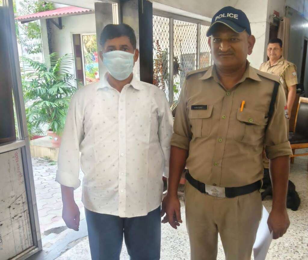 Haldwani: इलाज के दौरान 23 वर्षीय महिला की मौत का मामला…आरोपी ‘नईम पहलवान’ गिरफ्तार, कोर्ट ने भेजा जेल